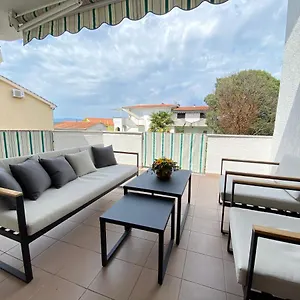 Apartment Jandom, Malinska